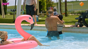 Thumbnail voor Yogales doet wonderen in 'Rutger en de uitkeringstrekkers': 'Na oorlog komt vrede'