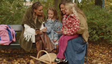 Moeders horen óók op de foto: met instax™ leg je het moment vast