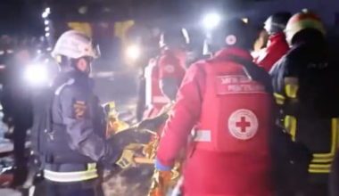 Zeker vier doden in Charkiv na Russische aanval tijdens vredesbesprekingen: 'Dit is gruwelijk'