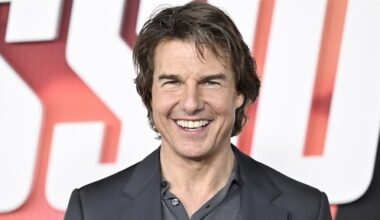 Tom Cruise emotioneel bij ontvangst ere-Oscar: 'Wie ik ben'