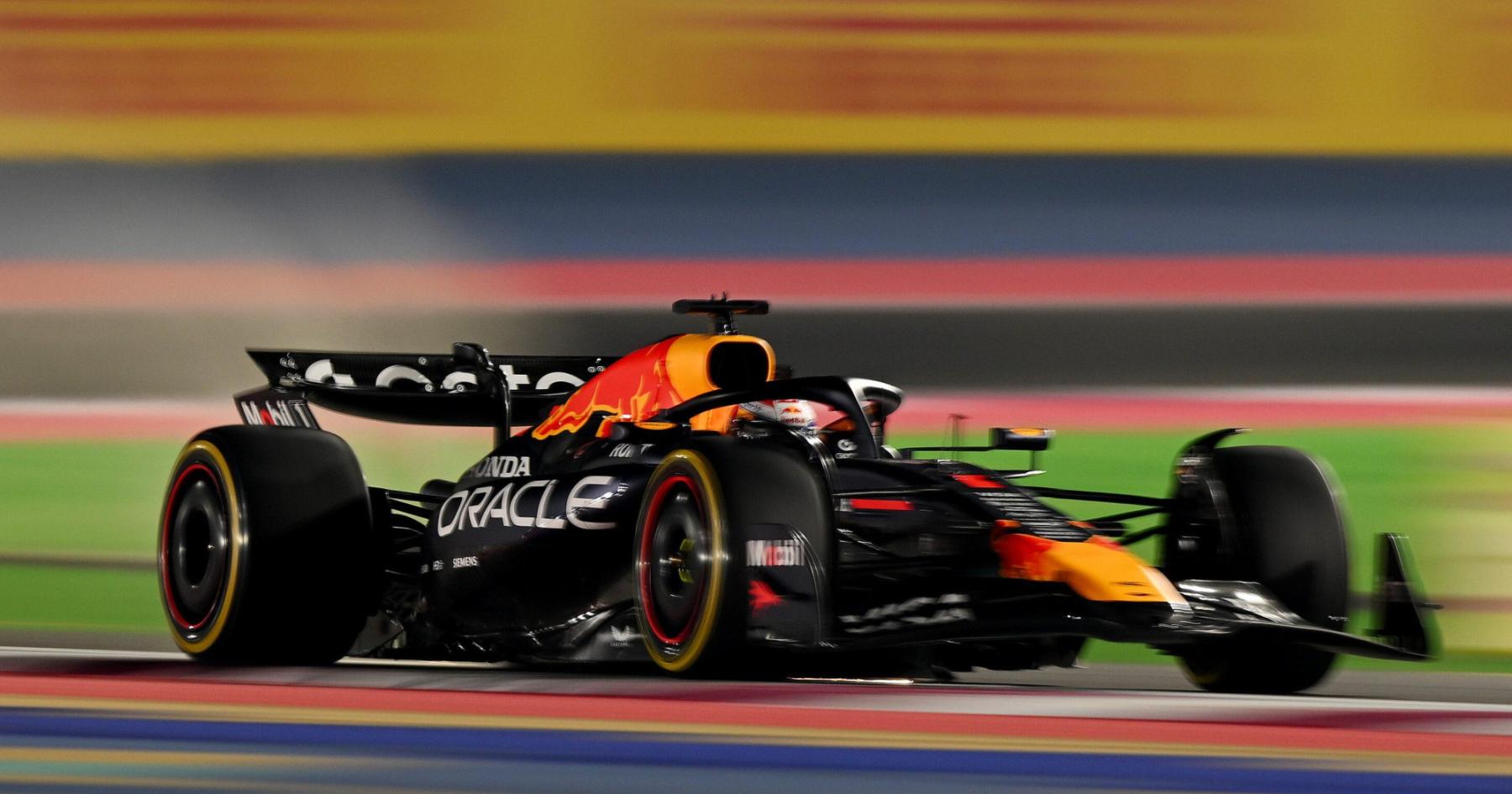 Klagende Verstappen loopt flinke schade op in sprintkwalificatie Qatar