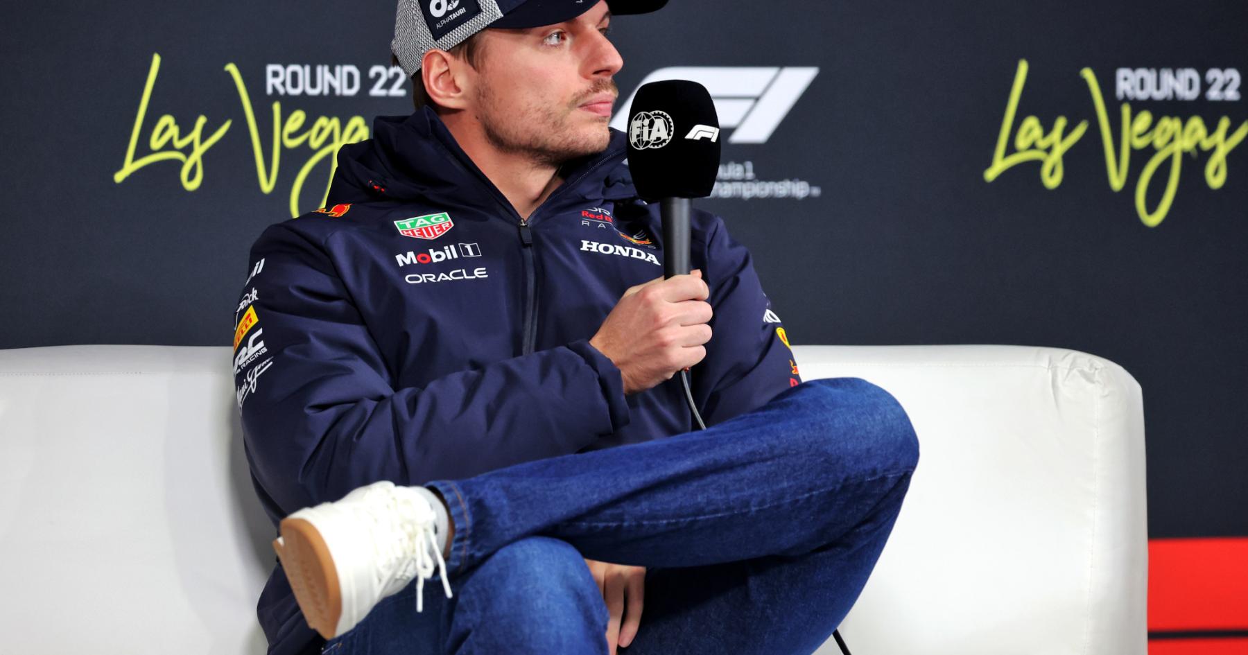 Verstappen zet journalist op zijn plek: "Ik vind dit een hele rare vraag"