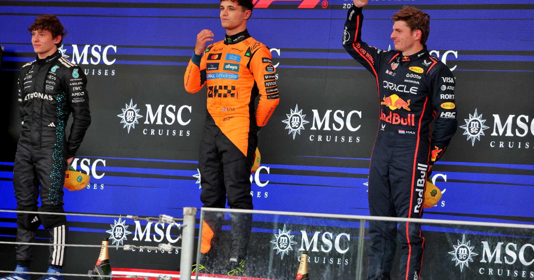 F1-analisten komen woorden tekort voor Verstappen en Red Bull: "Buitengewoon!"