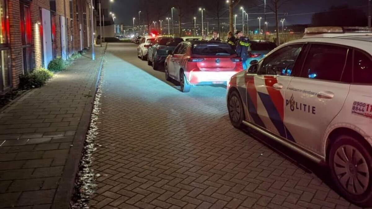 Vier personen zonder rijbewijs maakten het de politie Arnhem-Zuid donderdagavond wel heel makkelijk.