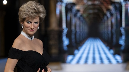 Frans wassenbeeldenmuseum onthult prinses Diana in 'revenge dress'