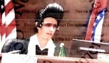 Foto’s van de rechter duiken op in het onderzoekrapport van de rechtbank.