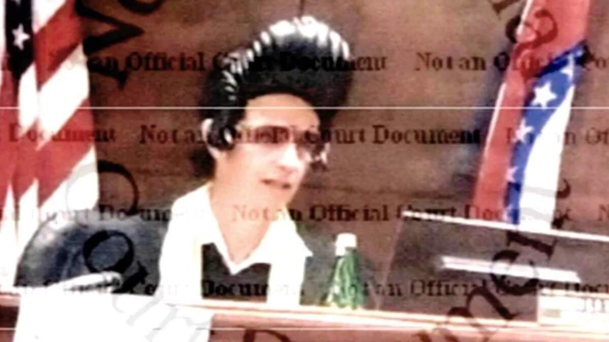 Foto’s van de rechter duiken op in het onderzoekrapport van de rechtbank.