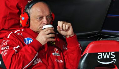 Ferrari raapt scherven bij elkaar met reactie op bizarre Hamilton-quotes