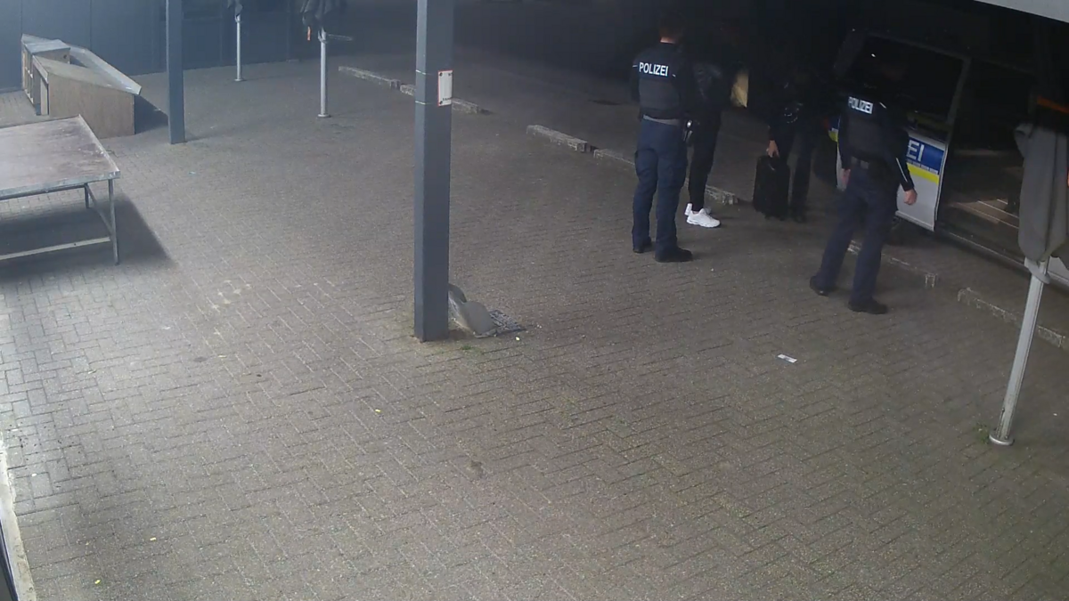 Duitsland ‘dumpt’ na grenscontroles in drie maanden tijd ruim 150 mensen in Nederland