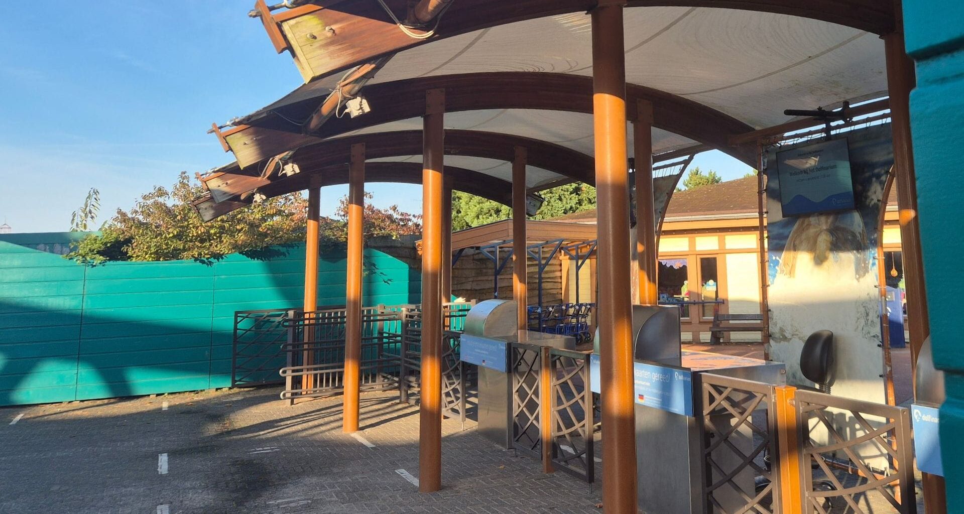 Bezoekersaantallen Dolfinarium zijn geheim, maar aantal verkochte parkeerkaarten zegt veel