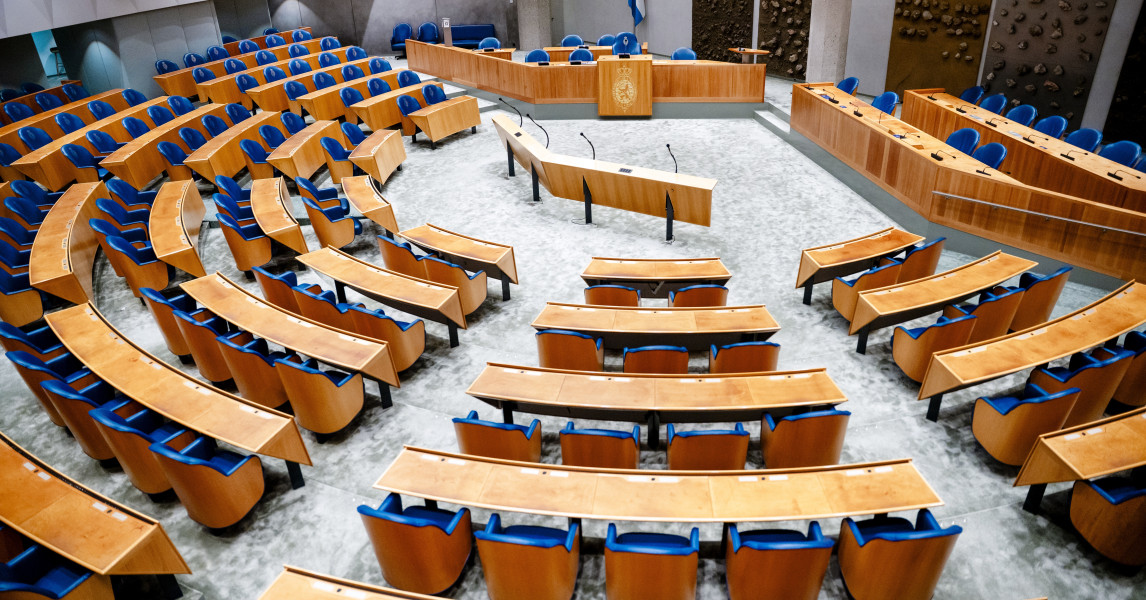 Nu al mot in de Tweede Kamer: 'Indeling van plenaire zaal leek wel een Turks resort, iedereen wilde direct z'n handdoekje neerleggen'