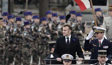 Stafchef Franse strijdkrachten: 'Ouders moeten weer bereid zijn hun kinderen op te offeren' - Joop