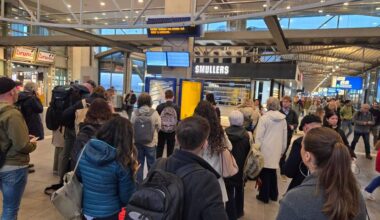 Drukte in de ochtend station Den Bosch (foto: Noël van Hooft).
