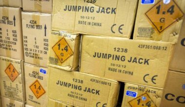 Vuurwerk in een opslag (archieffoto ANP).