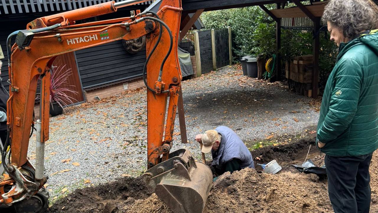 De riolering van verschillende huizen werd afgesloten, tot ongenoegen van de bewoners.