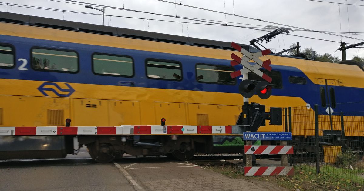 Rijp legt treinverkeer rond Utrecht deels stil - RTV Utrecht