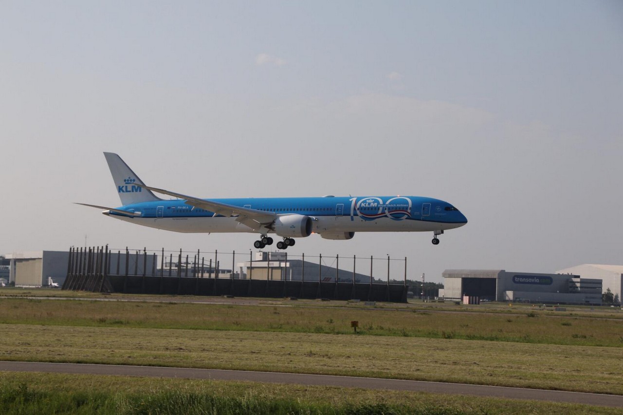 KLM 787 keert boven Egypte om vanwege onrust in Tanzania - Luchtvaartnieuws