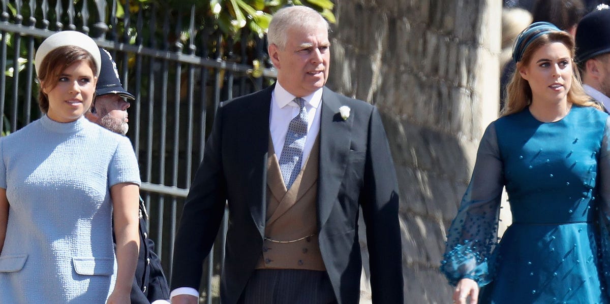 Moet de in ongenade gevallen Andrew nu buigen voor zijn dochters?