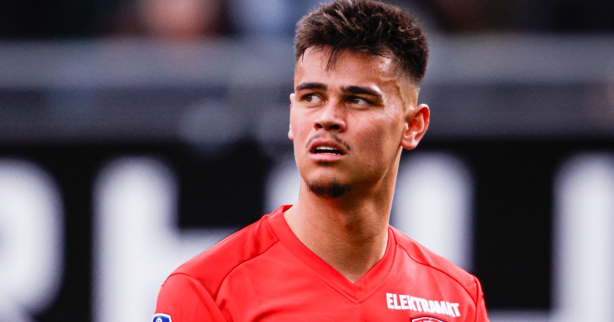 Drama voor Mees Hilgers, verdediger scheurt kruisband af - RTV Oost