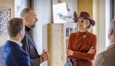 Koningin Maxima staat opeens in huiskamer van Evelien: 'Ik kreeg complimenten' - Rijnmond