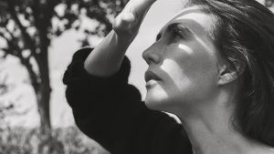 Thumbnail voor Carice van Houten openhartig over verlies vader tijdens zwangerschap