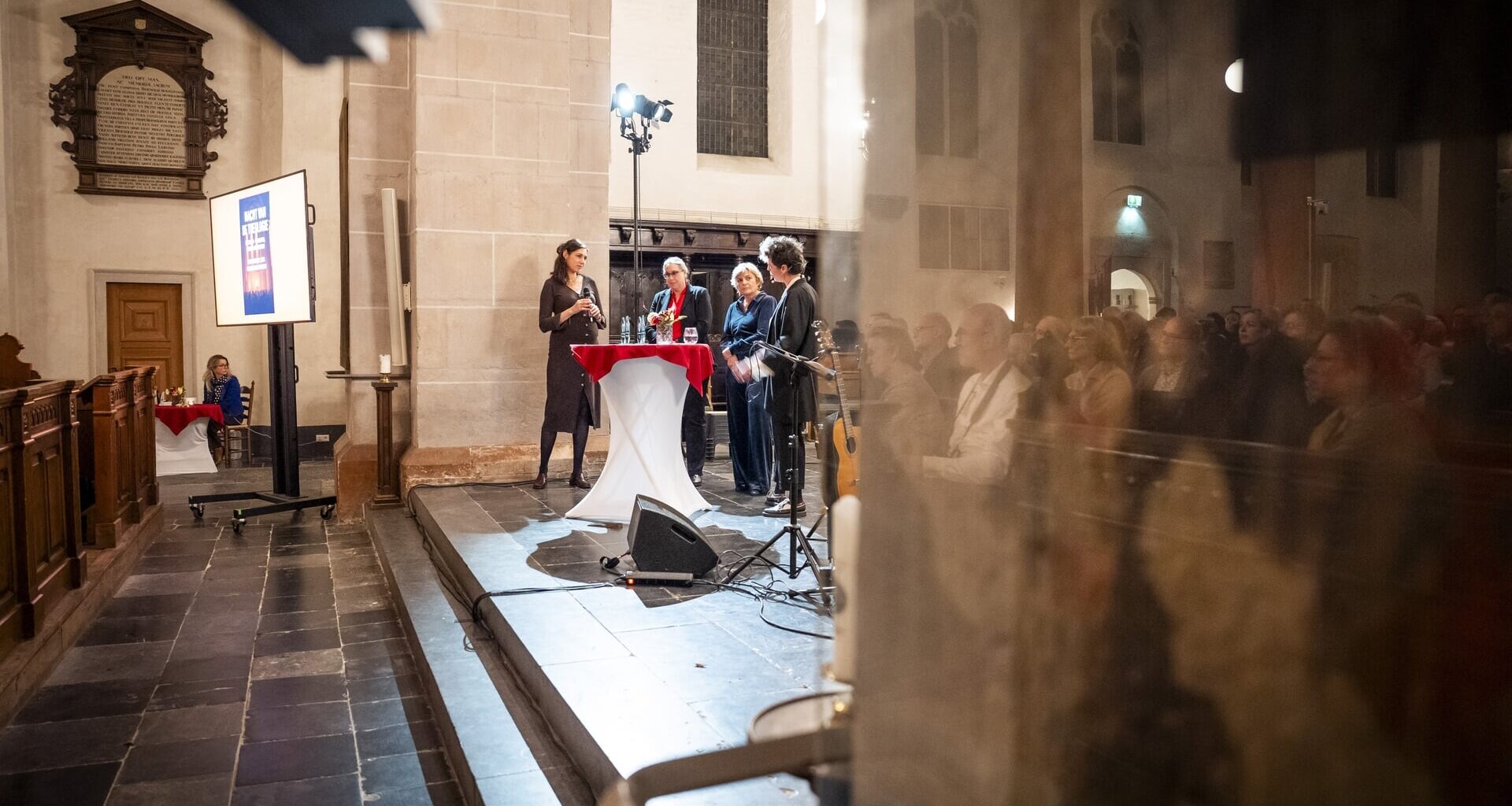 Arnold Huijgen aan de slag als Theoloog der Nederlanden, Reinier Sonneveld wint prijs beste theologische boek