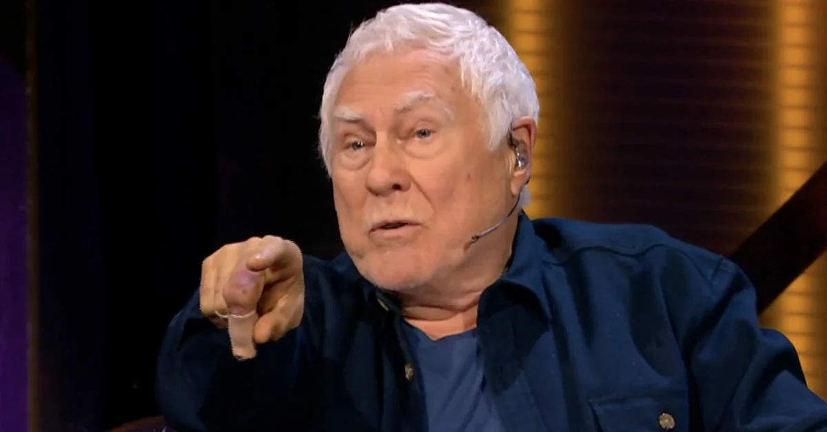 Video: Boze Cesar Zuiderwijk kraakt optreden van Earring-tributeband: 'Dit is zo ongelooflijk kut!'