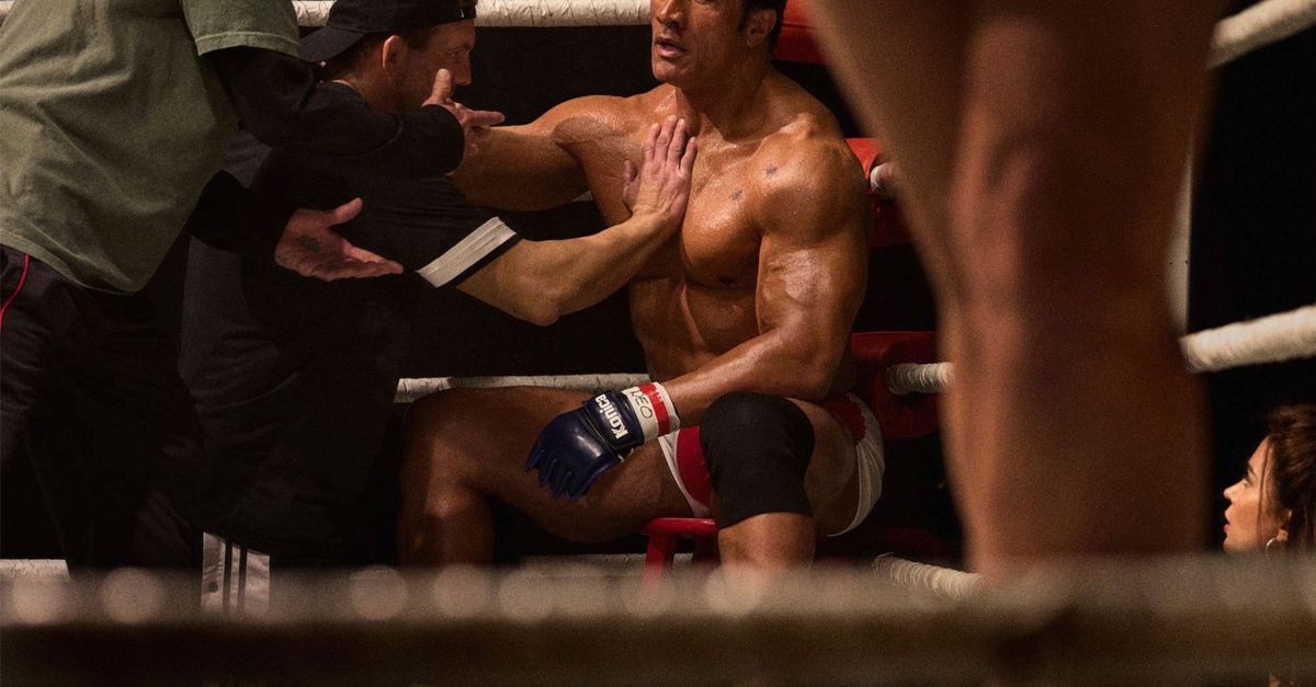 'The Smashing Machine' portretteert de beleefdste vechtjas die je ooit zag