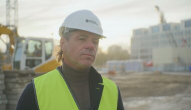 Ook projectontwikkelaar Maarten de Gruyter merkt dat omwonenden vaker bezwaar aantekenen om eraan te verdienen