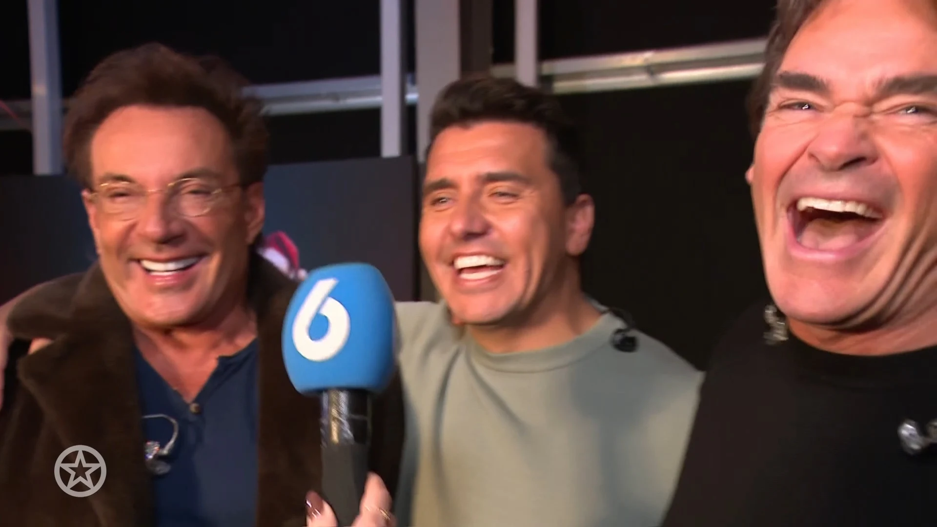 De Toppers hebben zin in kersteditie: het is lachen, gieren, brullen