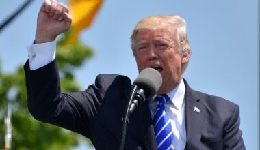 Trump wil tijdens shutdown werkende luchtverkeersleiders belonen met 10.000 dollar - Luchtvaartnieuws