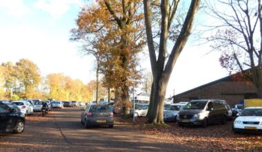Gigantisch grote overdekte rommelmarkt in Raalte