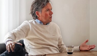 Twee trainers doen in dezelfde tv-uitzending open sollicitatie naar klus bij Ajax