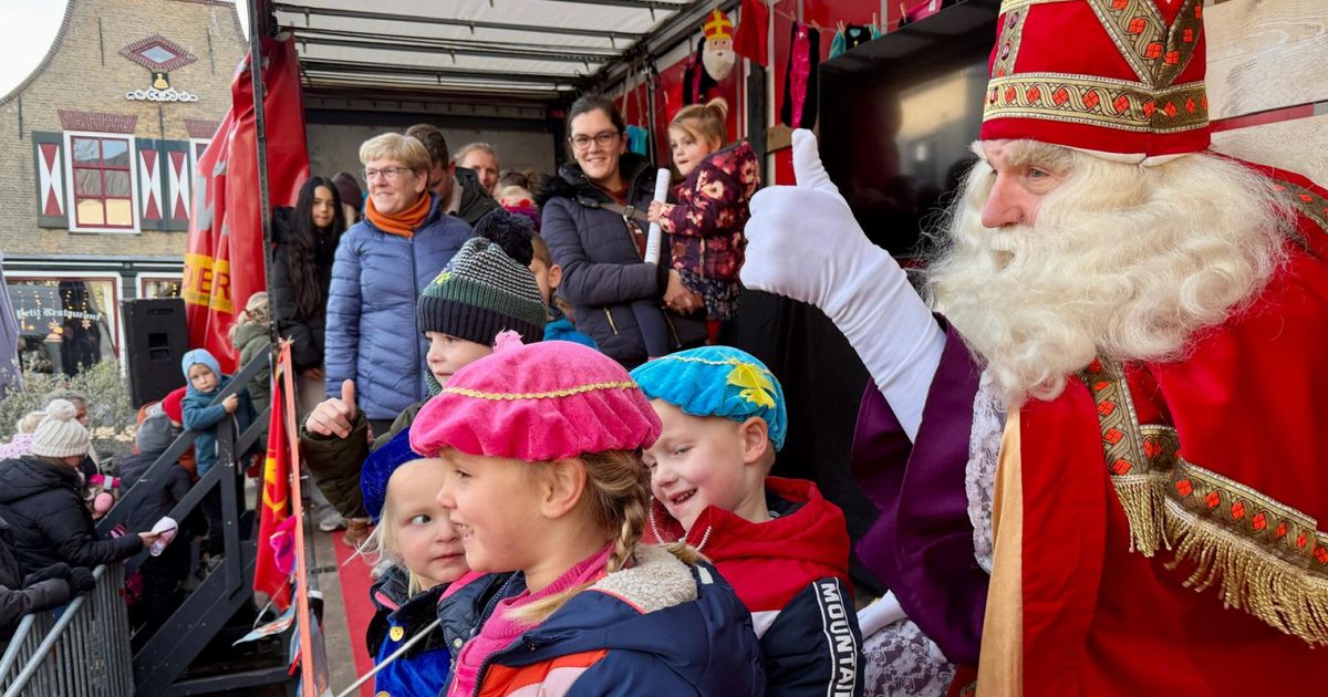 Blije gezichten, fanfare en een natte mijter: Sinterklaas bezoekt tientallen plaatsen in regio