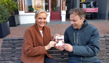 Anjet (49) krijgt een mantelzorglintje: 'Elke keer opnieuw kiezen voor jezelf ten opzichte van de ander'