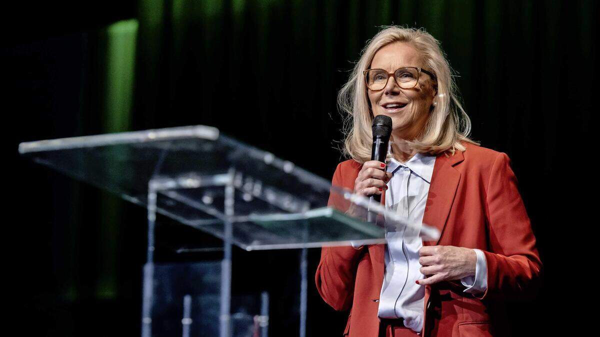 Voormalig D66-leider Sigrid Kaag heeft zich ’gestoord’ aan de ’Haagse ophef’ rondom het opstappen van oud-informateur Hans Wijers (D66). 
