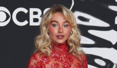 Sabrina Carpenter krijgt hoofdrol in nieuwe ‘Alice in Wonderland’ en mag twee keer langs de kassa passeren