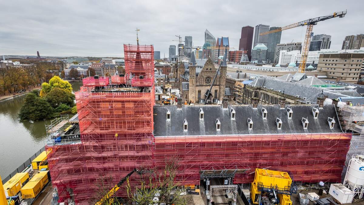 ’Te weinig verontwaardiging over hoge kosten renovatie Binnenhof’