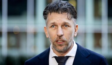 Frank Rijkaart, demissionair minister van Binnenlandse Zaken en Koninkrijksrelaties, hekelt het optreden van Wilders.