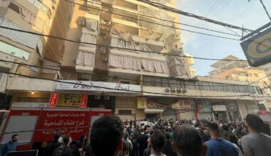 Bij de aanval in Beiroet vielen drie doden en tientallen gewonden, aldus het Libanese ministerie van Volksgezondheid.