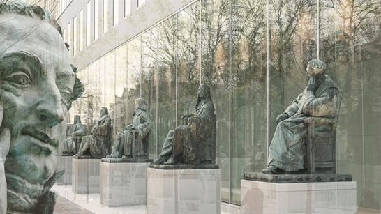 Advies AG aan Hoge Raad n.a.v. prejudiciële vragen over de geldigheid van overeenkomsten tot online gokken zonder vergunning