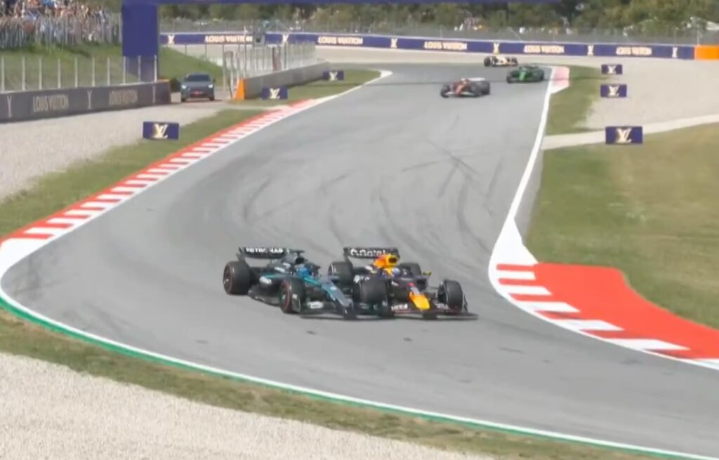 Max Verstappen geeft het nu toe: 'Dit was een fout' 2 george russell max verstappen 1