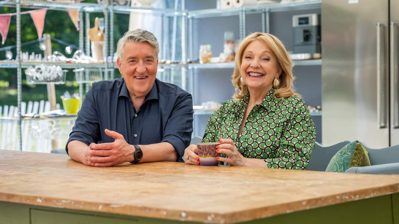 Robèrt van Beckhoven: 'Heel Holland Bakt is gezellig en tegelijkertijd megazwaar'