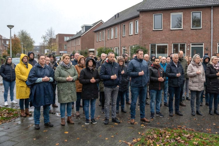 Bouw van Almere herdacht: “Dit mag nooit meer gebeuren”