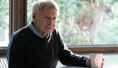 Harrison Ford is 83 jaar en heeft een prachtige vrouw die 22 jaar jonger is
