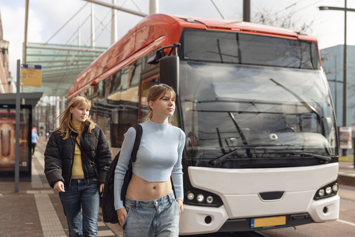 Jongeren stappen na verhuizing, nieuwe baan of geboorte kind over op auto