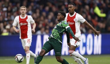 Moeder van oud-toptalent Ajax barst in tranen uit: 'Hij is verslaafd en zit in Thaise afkickkliniek'