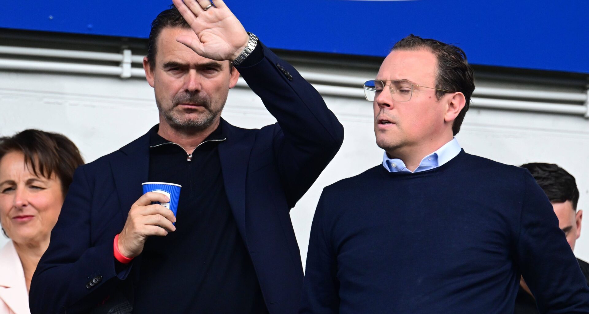 Johan Derksen onthult met welke Nederlandse coach Marc Overmars praat