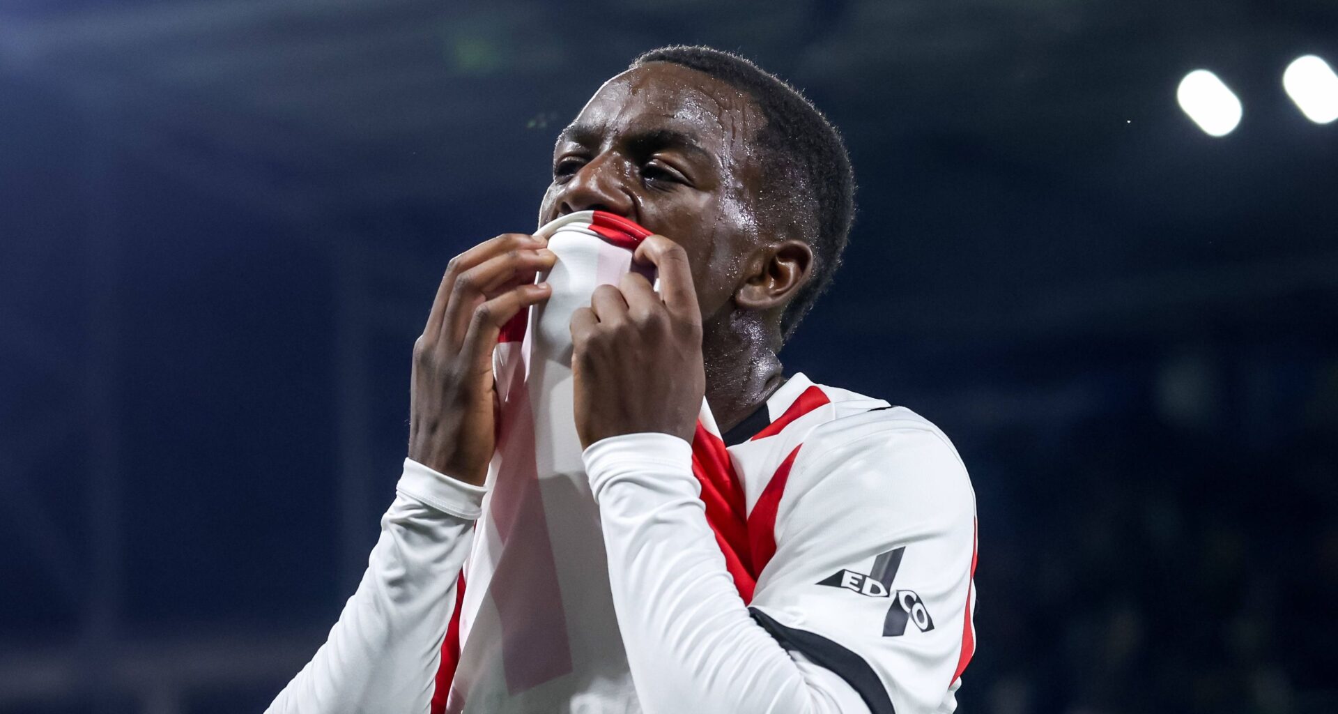 PSV verprutst 0-2 voorsprong in UEFA Youth League en dankt keeper voor heldenrol