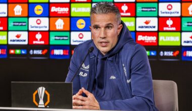 Robin van Persie reageert op kritiek op Anis Hadj Moussa na NEC-duel: 'Daar zouden ze blij mee moeten zijn'